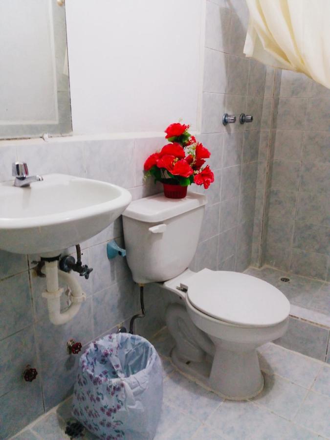 Napoles Emperador II Hotel Ambato Bagian luar foto