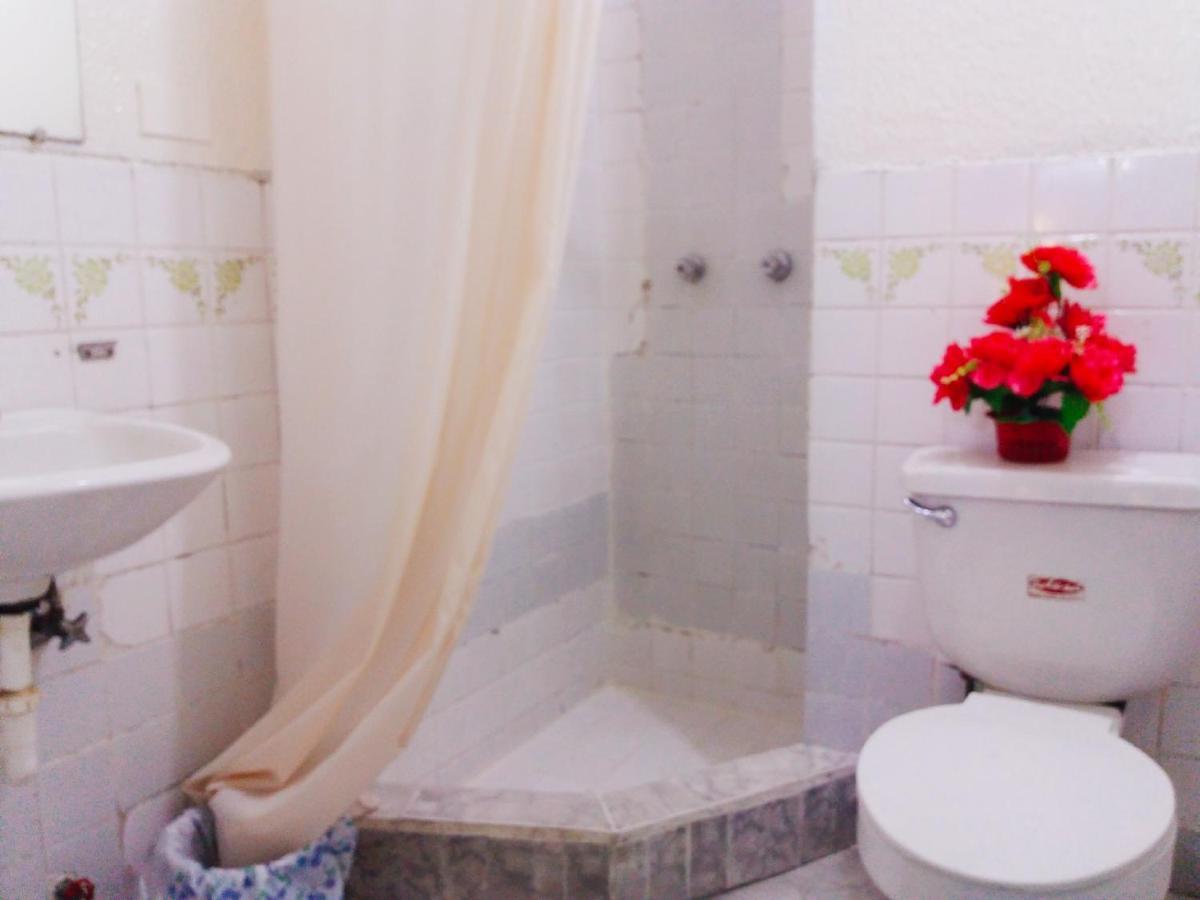 Napoles Emperador II Hotel Ambato Bagian luar foto